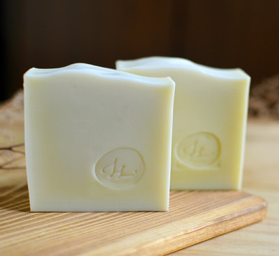 初心-冷製手工皂,無精油自然香氣 甜杏仁油皂,中乾敏感肌